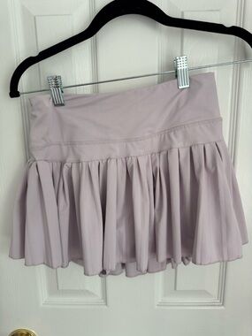 Goldhinge skort size medium